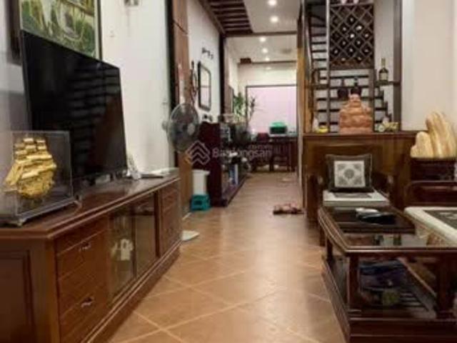 Cần bán gấp nhà phố Liễu Giai 50m2 2 mặt ngõ thông cách ô tô 5m 3