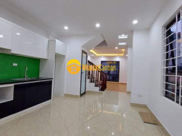 Cần bán gấp nhà phố mai động, gần phố, 2 thoáng, an sinh tốt, chỉ với 4 tỷ