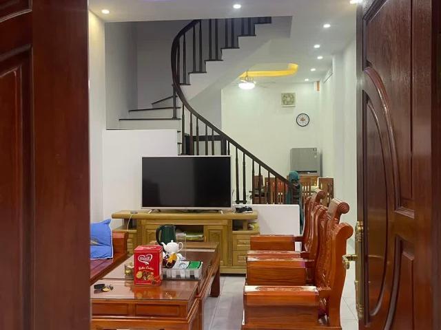 Cần bán gấp nhà TT Phùng, Đan Phượng, DT 40m2, 4 tầng ô tô đỗ gần