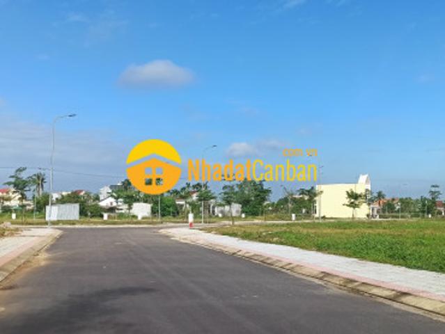 Cần bán lô đất dt 122m2, đường nhựa 13,5m chính chủ tại tp quảng ngãi