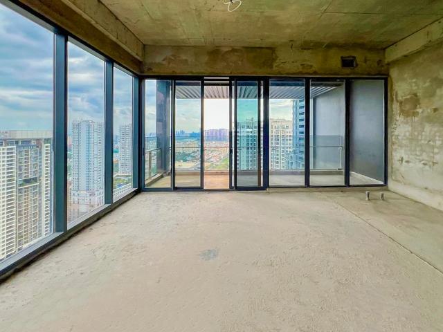 Cần bán Penthouse tại Lumiere Riverside tháp East gồm 2 tầng căn góc có sân vườn diện tích 336m2
