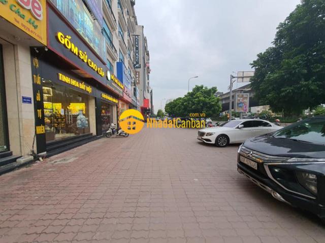 Cần bán tòa văn phòng mp nguyễn xiển 145m2 mt 8m kdln cực đỉnh giá chỉ 31 tỷ