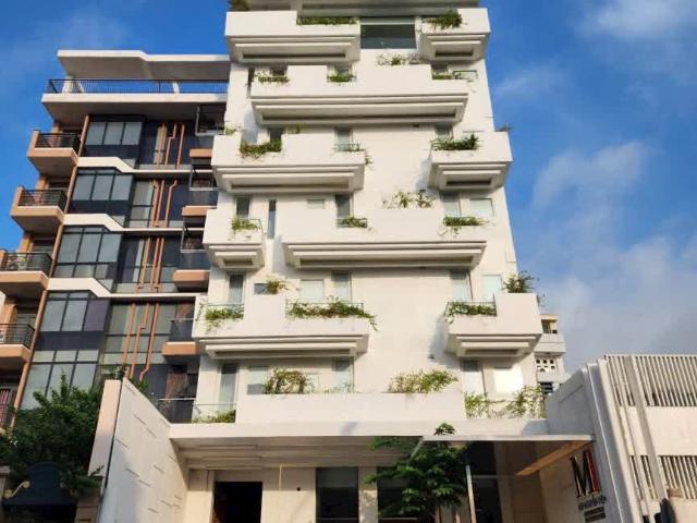 Căn Góc 2 MT Nguyễn Cửu Vân – Dt: 8,8*20, Nở Hậu – Nhà 5 Tầng, Giá 65 Tỷ Nay Bán 58 Tỷ Còn T