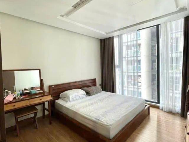 Căn Hộ 4 Ngủ, 143m, Full Nội Thất, Tòa M2 CC Metropolis Liễu Giai, Ba Đình, 31.75 Tỷ