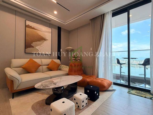 Căn Hộ 1 Phòng Ngủ+ Ponte View Trực Diện Sông Hàn | E376