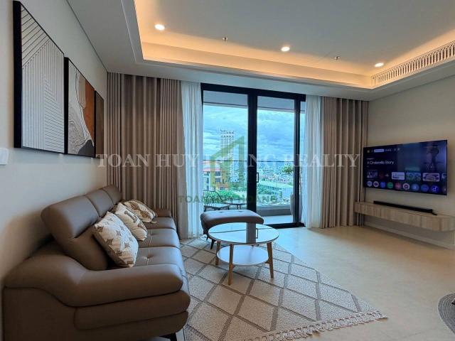 Luxury 2BR Apartment Panoma 1 With Office | E161