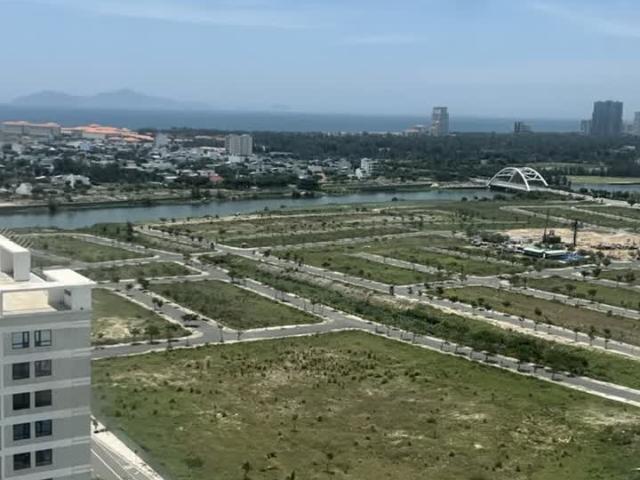 Căn Hộ View Biển Tầng Cao View Quảng Trường Ban Công Hướng Đông FPT Plaza 2