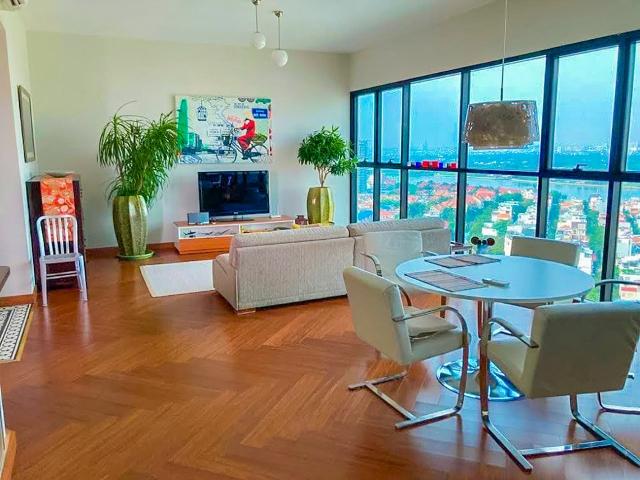 Căn hộ bán tại The Ascent Thảo Điền tầng cao gồm 3 phòng ngủ view đẹp với diện tích 99m2