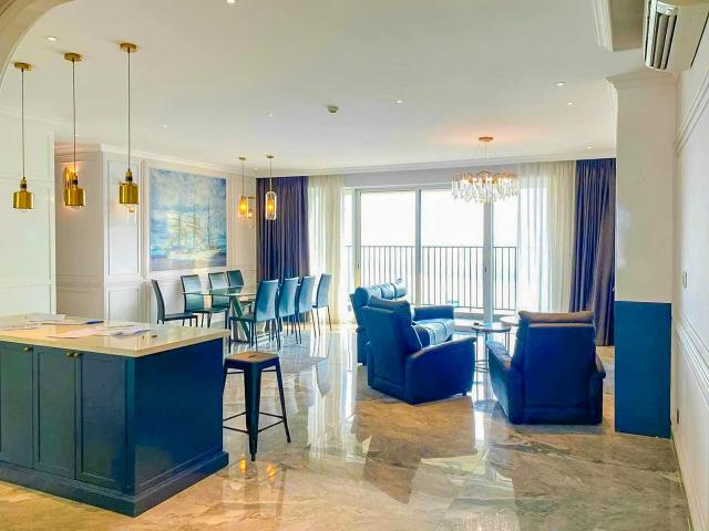 Căn hộ bán tại Vista Verde gồm 4 phòng ngủ tầng cao view sông với diện tích 203m2