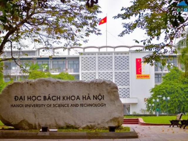 Căn Hộ Bách Khoa 70M Ban Công Xanh Mướt Oto Đỗ Cổng Vị Trí V. I.P 1 Bước Ra Phố 4. X Tỷ