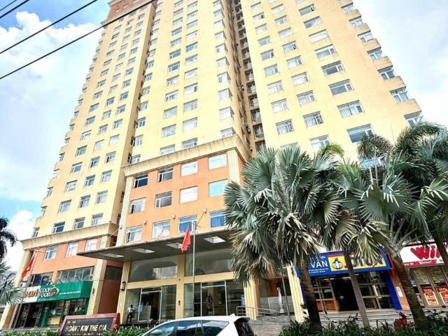 Căn hộ góc Hoàng Kim Thế Gia 82m2, 3PN, ban công thoáng mát, sổ hồng riêng, giá chỉ 3,9 tỷ