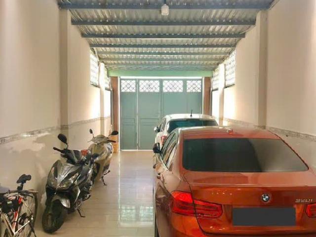 Căn Hộ Mơ Ước 3 Tầng, Vị Trí Vàng Ngay VinCom Lê Văn Việt, Thủ Đức: Giá Hơn 8 Tỷ!