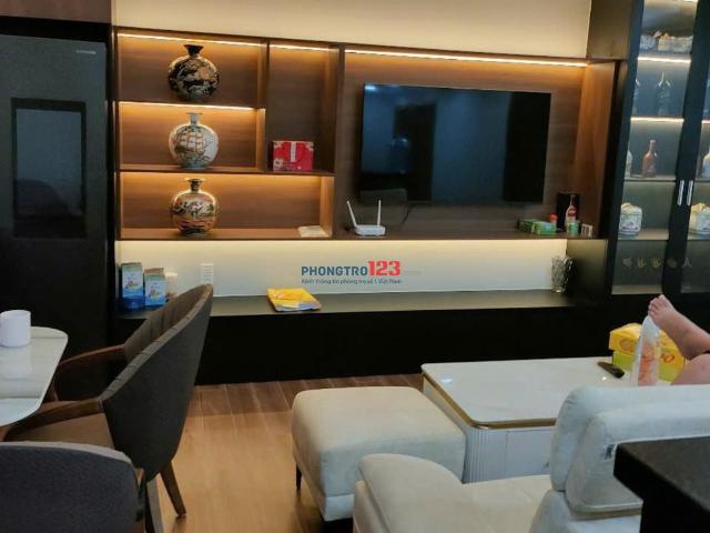 Căn hộ Oriental Plaza, Tân Phú căn 2p ngủ full nội thất giá 12,5tr