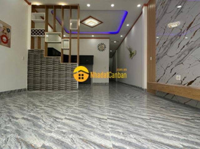 Căn nhà cấp 4 sát ủy ban chánh phú hòa 165 m2 shr 1ty 7xx. Lh0868673