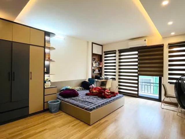 Căn Nhà Hiếm Phố Bạch Mai – Sổ Đỏ Vuông – Nội Thất Cao Cấp