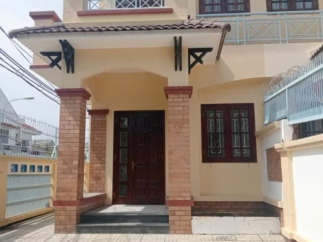 Cận Tết cần bán gấp biệt thự góc 2 mặt tiền đường Số 19 KDC Bình Hưng