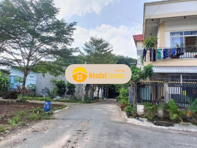 Cần thanh lí nhanh lô đất 150m2 khu c vsip ii shr