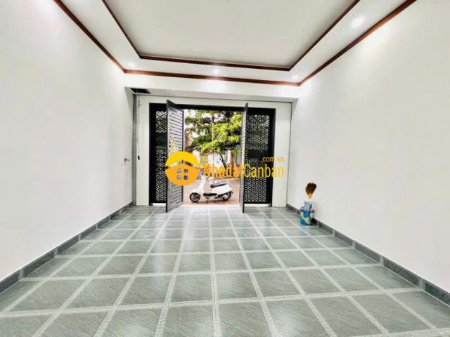 Cần tiền trả nợ bán gấp nhà còn mới 108m2 ở hóc môn giá 930 triệu
