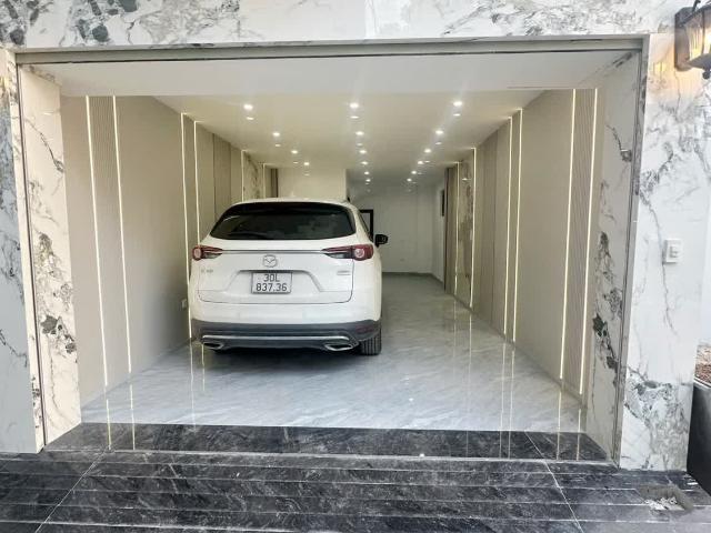 Cần Tiền Bán Gấp Nhà 42m2 6 Tầng Hàng Xóm TTTM Aeon Long Biên, Gara 7 Chỗ Nhỉnh 13 Tỷ