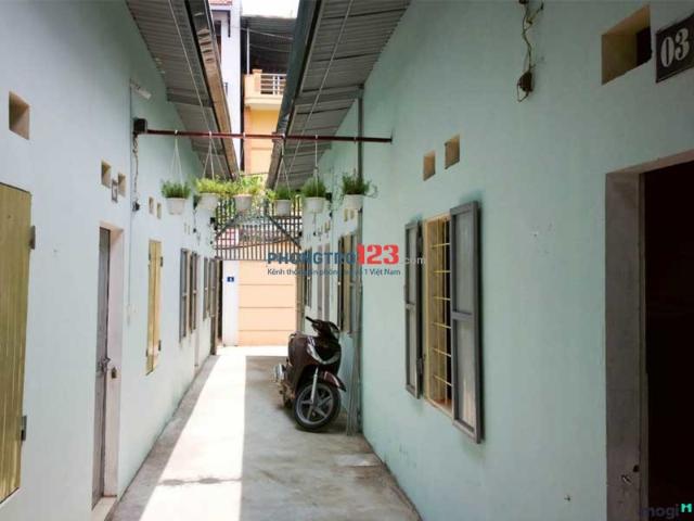 Cần tìm Nữ ở ghép Ngay vòng xoay nguyễn văn cừ Giá 1,1tr/người