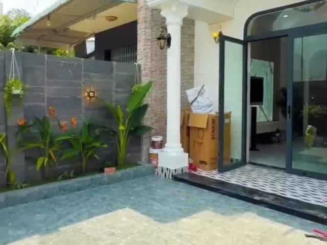 Cạnh Giếng Nước phường 4 cũ, Phố đi bộ Tết Mậu Thân. Căn nhà đẹp 100m2, có sân ô tô