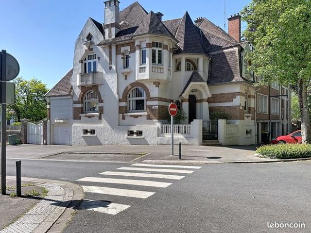 C à Vendre