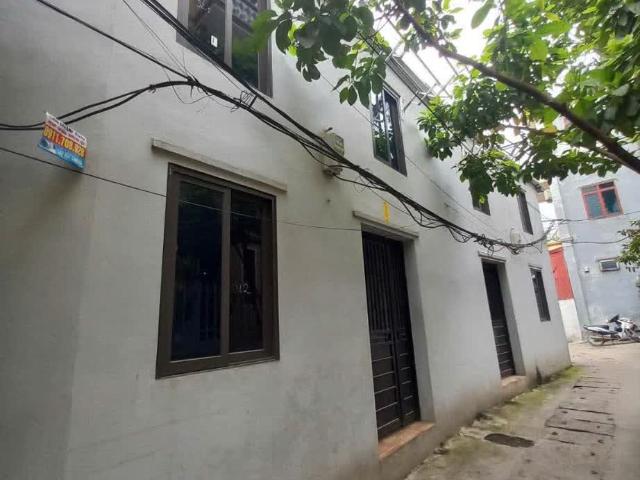 Cổ Bản Đồng Mai Nhà Em Cần Bán Nhà DT 50m2. 4ty800 Có Thương Lượng Ạ
