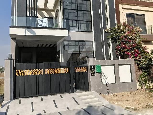 C Block 5 Marla Modern House For Sale