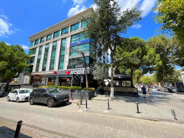 C.bostan Bağdat Cad.140m2 Kombili Çatı Dubleks Satılık İşyeri