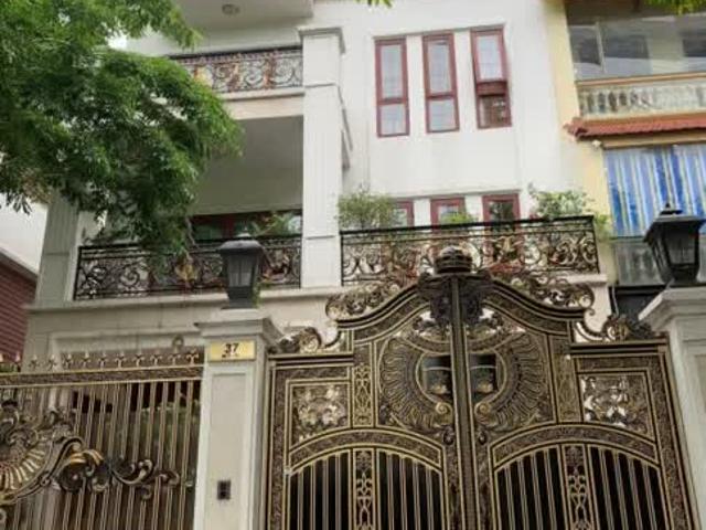 Cực kỳ đẹp & hiếm, biệt thự Văn Phòng Chính Phủ, Cầu Giấy, 186m2, mặt tiền 10m, 28 tỷ