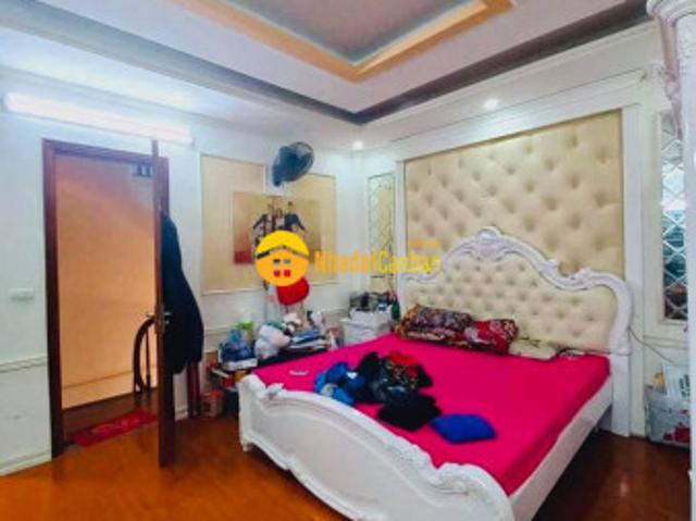 Cực hiếm tran duy hung, cầu giấy, 40m2, mt 3.9m, giá chỉ 3.65 ty. Lh 0986519