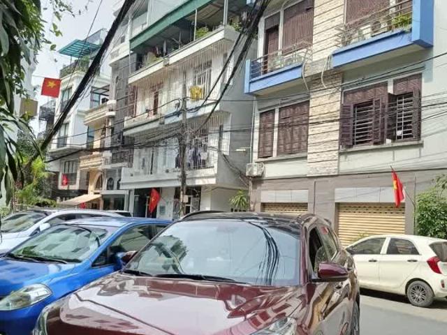 Cực hiếm! Bán nhà trung tâm Ba Đình, phố Đội Cấn, lô góc, phân lô quân đội, ô tô 49mx5T, hơn 12 tỷ