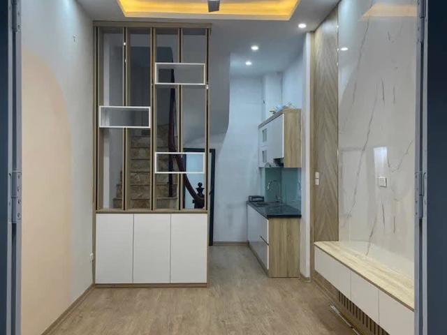 Cực Hiếm Hoàng Quốc Việt 26M X 5 Tầng, Kinh Doanh Tốt, Cầu Giấy, Ô Tô Đỗ Cửa, Dân Xây Full Nội Thất
