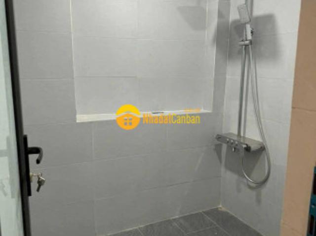 Cực hiếm ngọc thuỵ lb dân xây độc lập full nội thất mặt ngõ rộng 3m. V.v