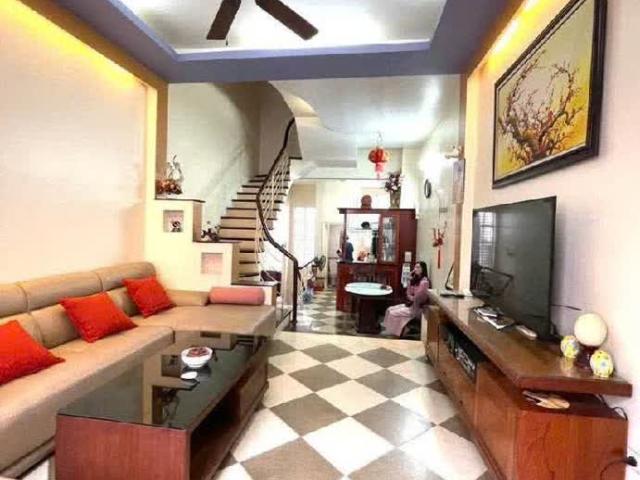 Cực hiếm nhà Hoàng Hoa Thám Ba Đình gần ô tô phân khúc hiếm chỉ 7 tỷ