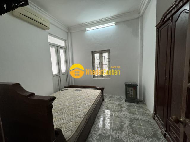 Cực hiếm nhà ngõ 254 minh khai 5 tầng 3 ngủ ngõ thông gần phố. Ở ngay. Chỉ 2.15 tỷ