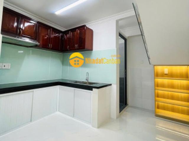 Cực hi.ế.m nhanh mới kịp, phan văn trị, bình thạnh nở hậu 4m5, 4 tầng, 4pn 4wc. Giá 5,45 tỷ
