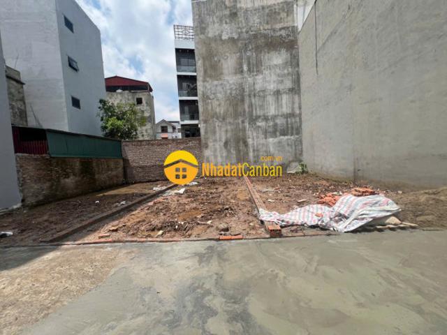 Cực ngon ô tô vào đất thạch bàn eaon long biên