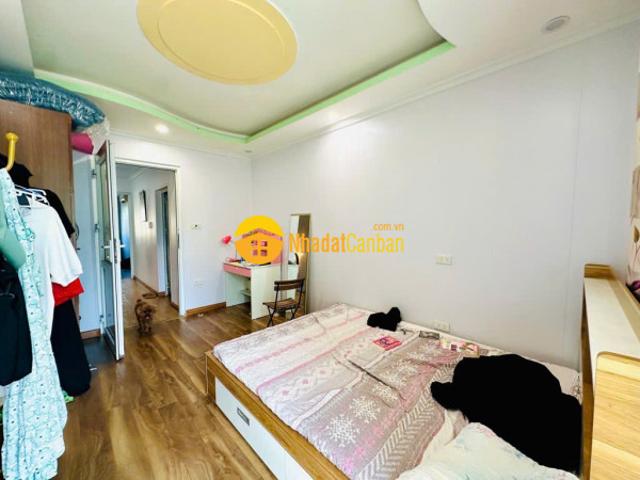Cực thơm 35m2 3 tầng thạch bàn full nội thất