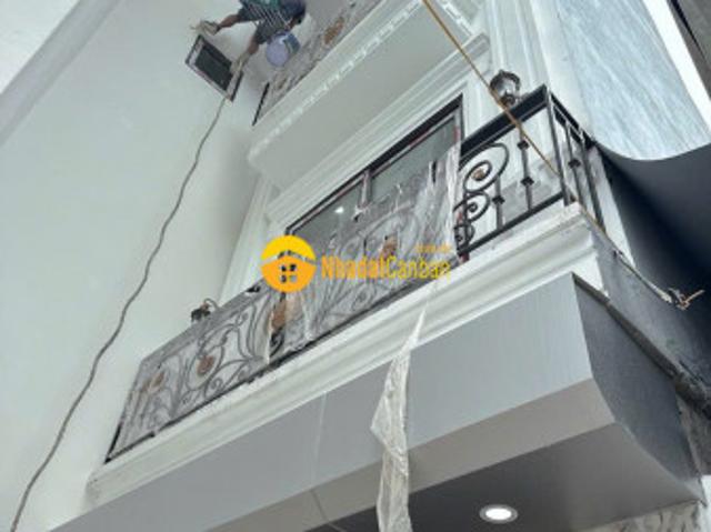 Cực thơm nhà mới tinh ô tô đỗ cổng 30 m2 nhỉnh 4 tỷ