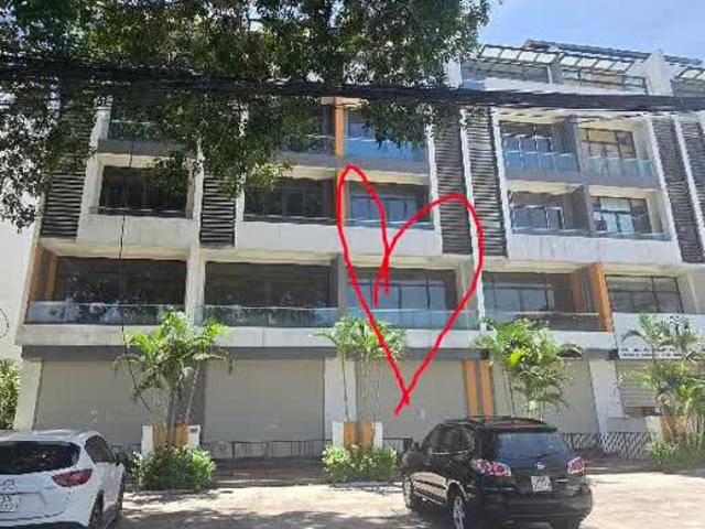 Đức Giang, Long Biên 23tỷ 95M Mặt Tiền 5M Mặt Ngõ Ô Dừng Đỗ, Vỉa Hè Rộng