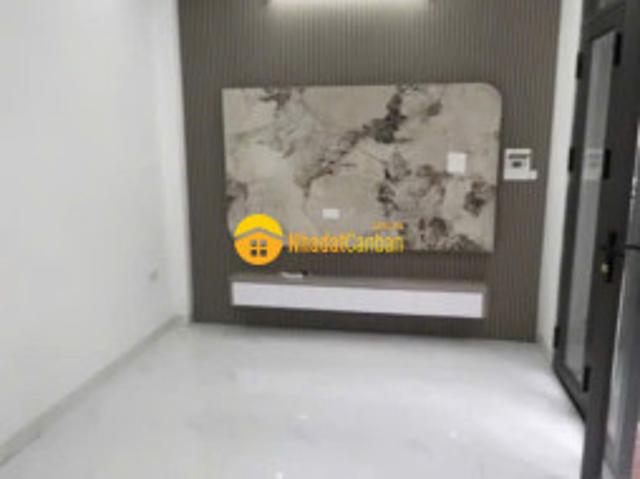 Đức giang 32 m2 sổ đỏ thơm mùi sơn đón tết ở luôn