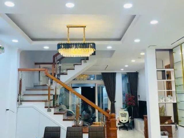 Cơ Hội Đầu Tư Hiếm Có: Nhà 4 Tầng 2 Mặt Tiền Linh Trung, Thủ Đức NHĨNH 12 TỶ