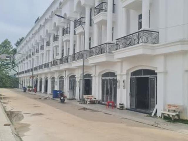 Cơ Hội Vàng Sở Hữu Nhà Phố Hiện Đại Tại Trung Tâm Tây Ninh