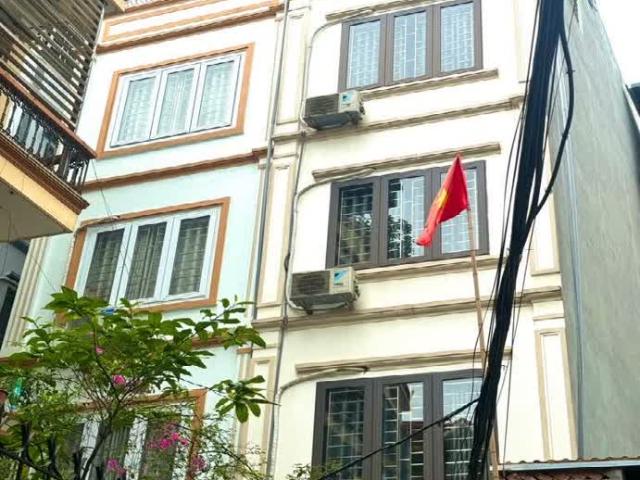 Cơ hội! Nhà tại ngõ 521 phố Trương Định Tân Mai quận Hoàng Mai. DT 37M 5T Giá Rẻ nhất KV