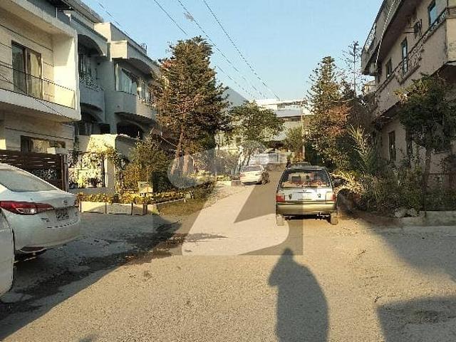 C 14 Plot For Sale Reasonable Price Back To Main Road Front Open Plot