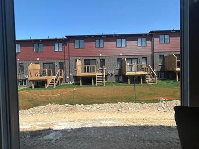 C 16 C Queens Brook Crescent, Cambridge, ON, N1R 5S3 house for sale | Listing ID X12179 | Royal LePage