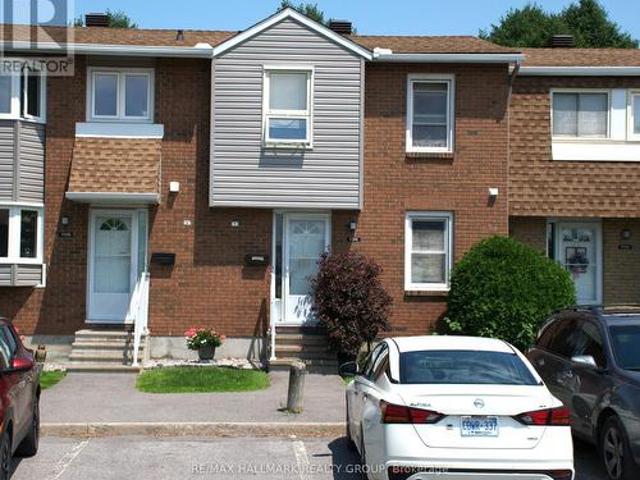 C 1759 Lamoureux Drive, Ottawa, ON, K1E 2N5 townhouse for sale | Listing ID X13705 | Royal LePage