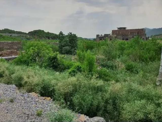 C 12 main road 550 saqure yards plot islamabad 7th avenue id 23545
