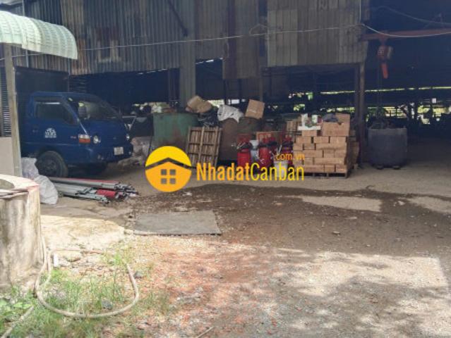 Cc bán gấp nhà c4, khu đất đang làm xưởng cơ khí, gần 2500m2 sát mt835, chỉ 14 tỷ. Lh0909327
